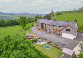 Bythynnod Aderyn Cottages